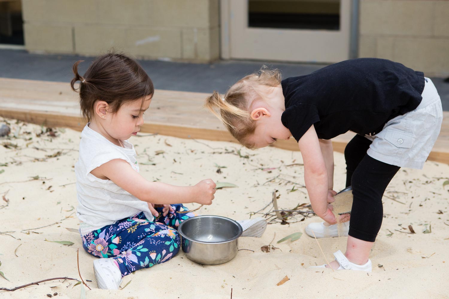 Our Story Children Playing Child Care Apple Blossoms Early Learning - Our Story